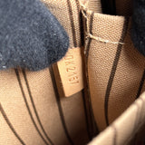 Louis Vuitton Neverfull MM Pouch (DK2157)