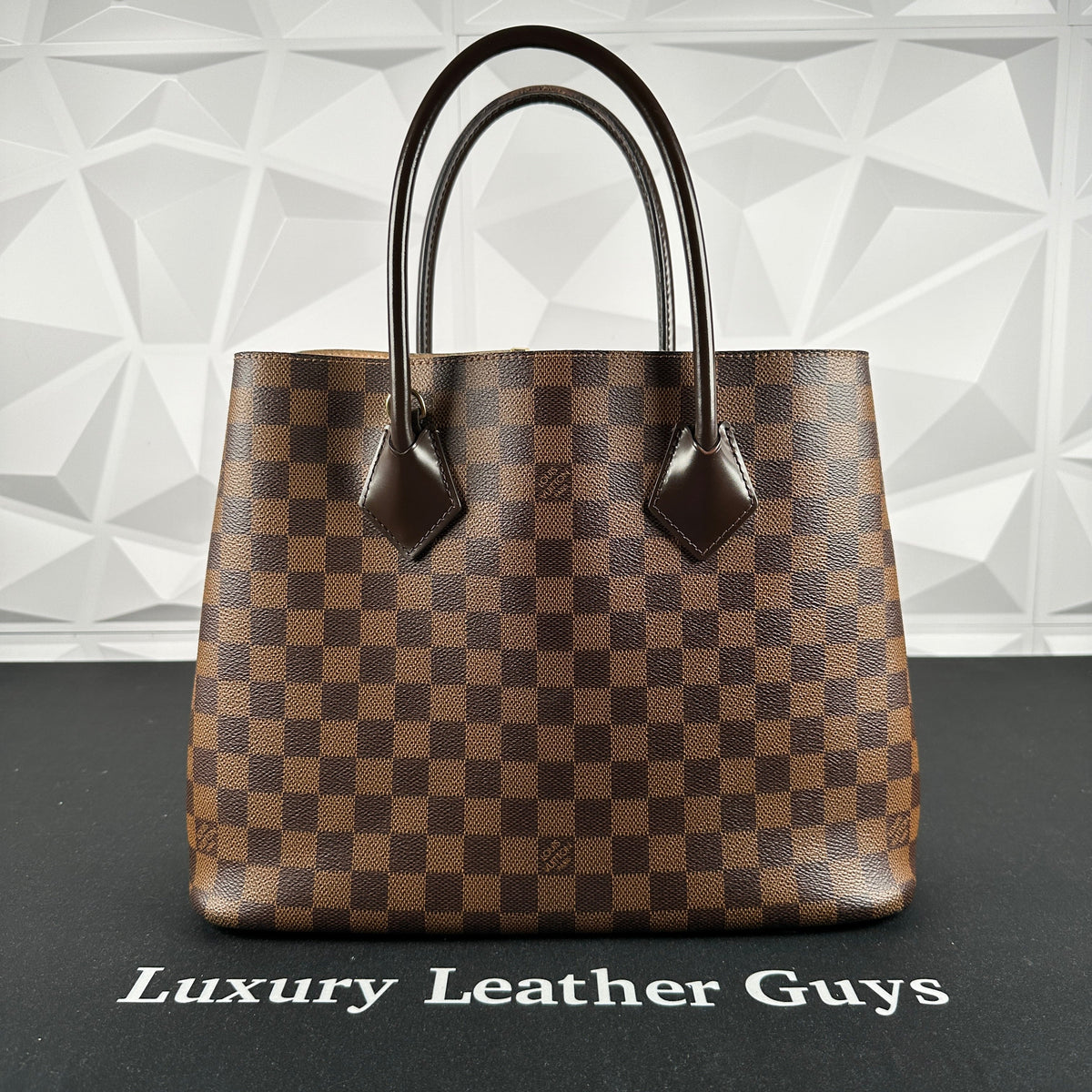 Louis Vuitton Kensington Handbag 328016