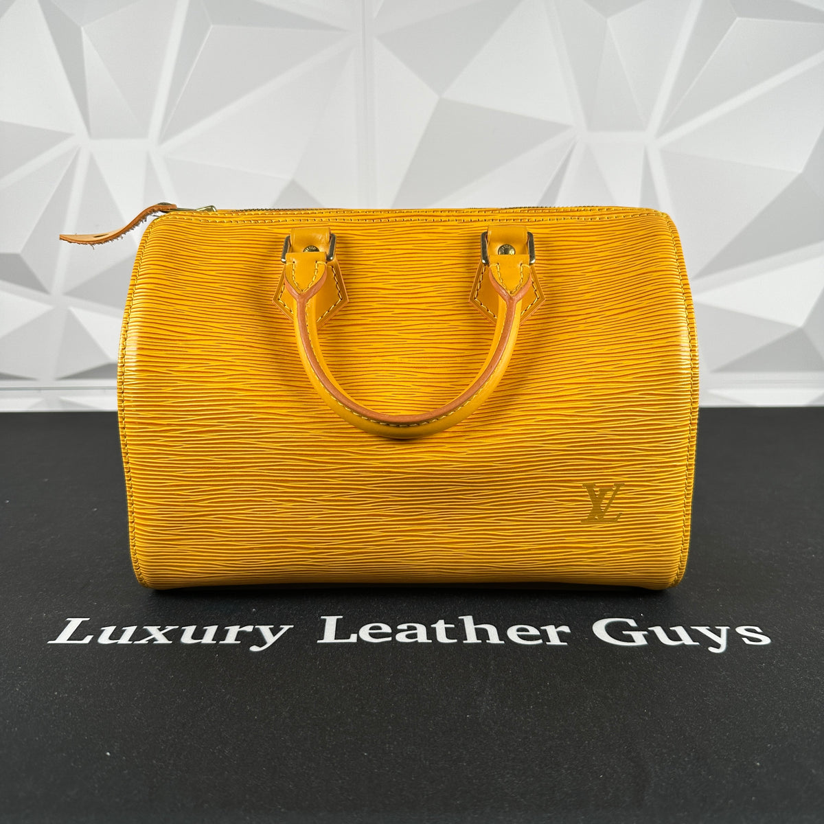 Louis Vuitton Yellow Epi Speedy 25 (VI0915) – Luxury Leather Guys