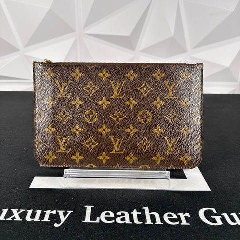 Louis Vuitton Neverfull MM Pouch (DK2157)