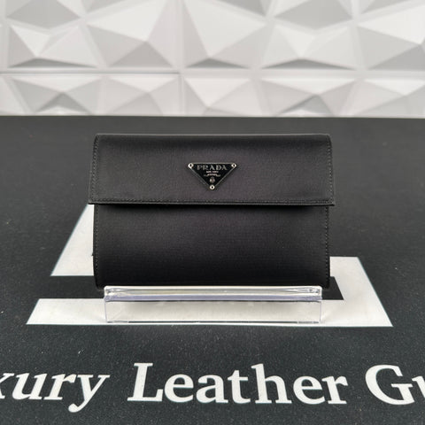 Louis Vuitton Green Epi Trocadero 27 (MI0941) – Luxury Leather Guys