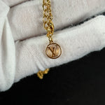 Louis Vuitton Essential V Necklace (LE0179)