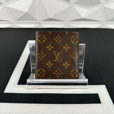 Louis Vuitton Monogram Bifold (CA1918)