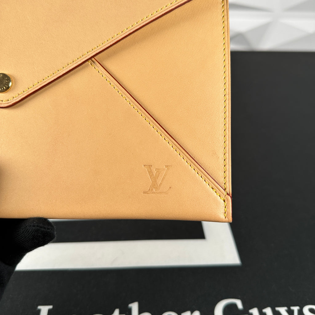 Louis Vuitton Vachetta Leather Pouch 11lv1026