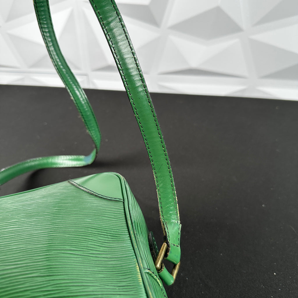 NTWRK - Louis Vuitton Green Epi Trocadero 27 (MI0941)