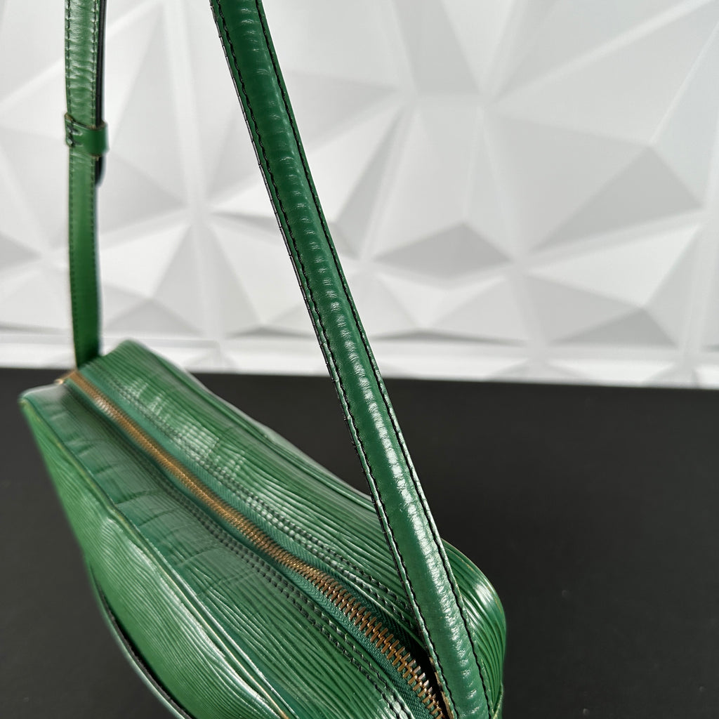 Louis Vuitton Green Epi Leather Trocadero Crossbody Bag – Tres Chic Luxury