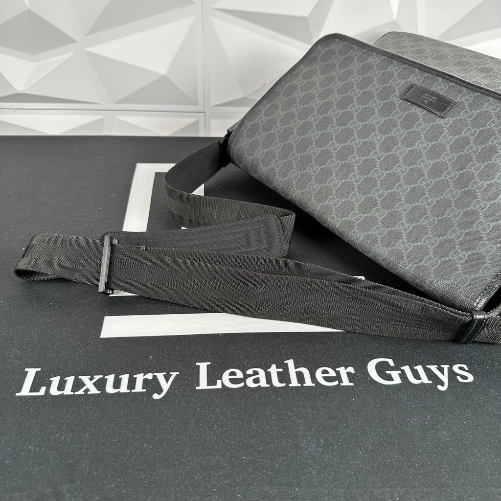 Gucci - Men - Monogrammed Pebble-Grain Leather Messenger Bag Black