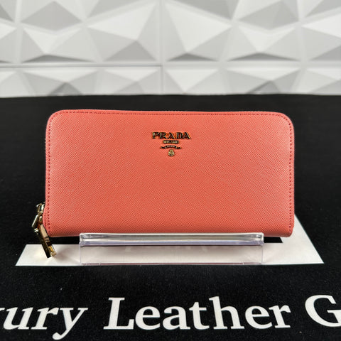 Louis Vuitton Beige Empreinte Zippy Wallet (SP4104) – Luxury Leather Guys
