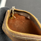 Louis Vuitton Monogram Key Pouch (882)