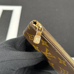 Louis Vuitton Monogram Key Pouch (882)
