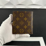 Louis Vuitton Monogram Bifold (CA1918)